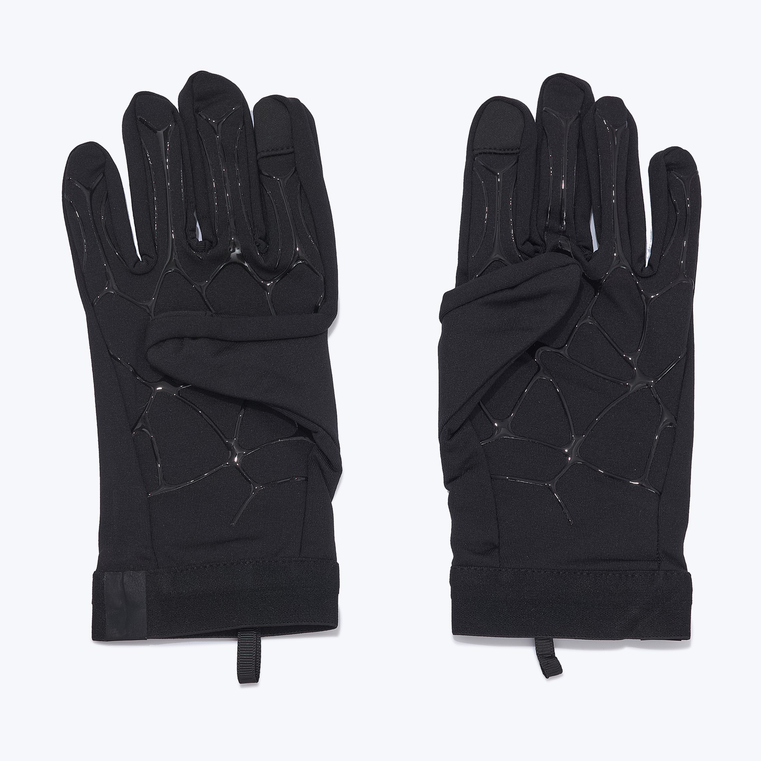 Перчатки тренировочные Puma Milan Tech 04216501