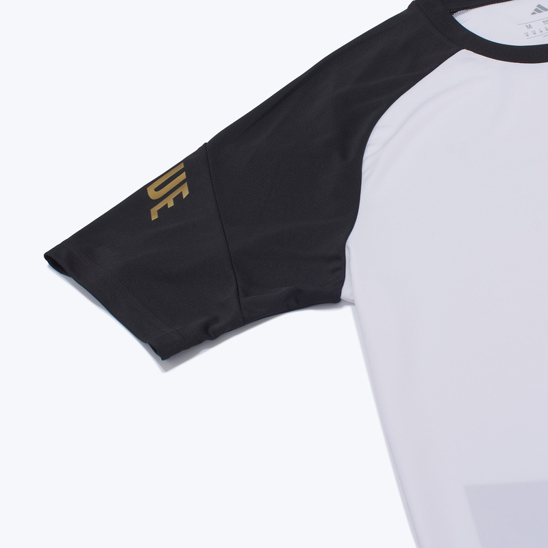Футболка предыгровая Adidas Juventus сезон 2026/27