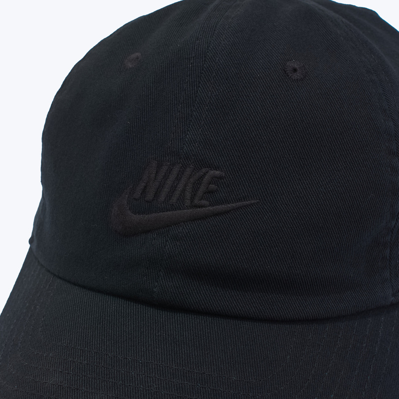 Бейсболка Nike Club Unstructured Futura FB5368-010