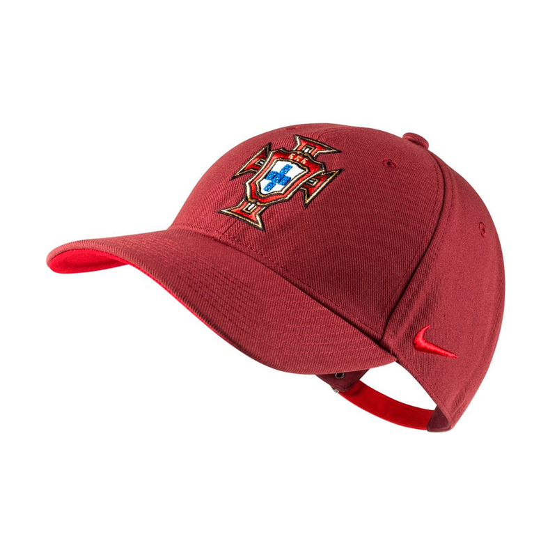 Бейсболка Nike Portugal Core Cap 612659-677