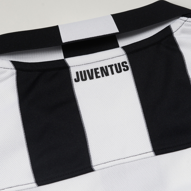 Футболка игровая Nike Juventus SS Home Stadium 611077-106
