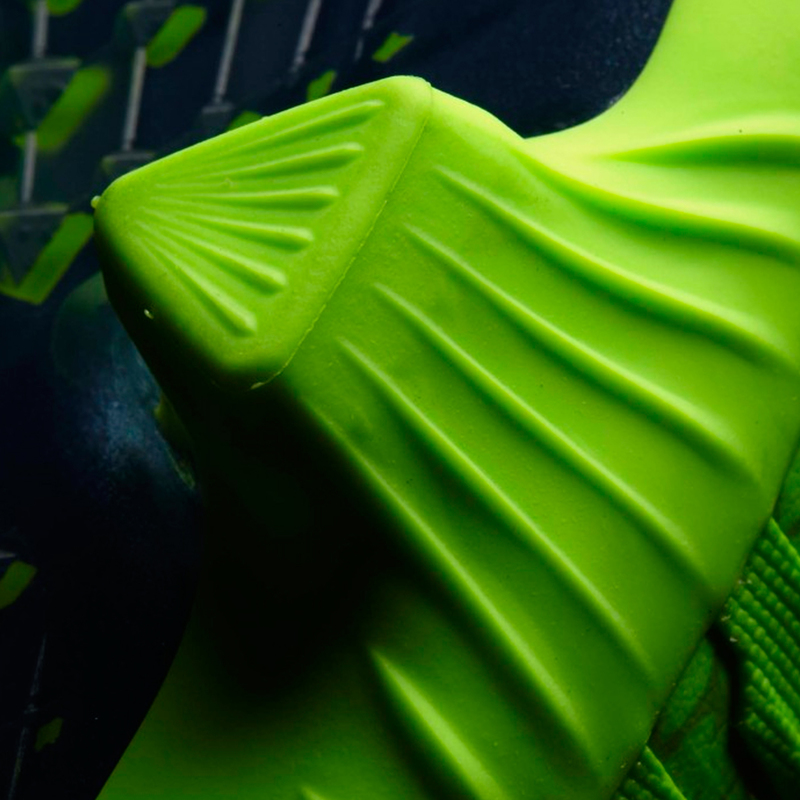 Бутсы Adidas Predator Instinct FG M17644
