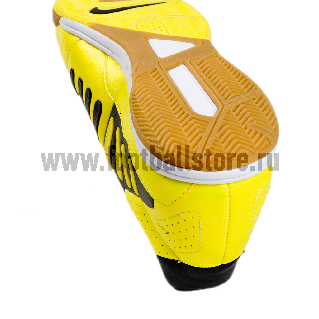 Обувь для зала Nike CTR 360 Libretto III IC