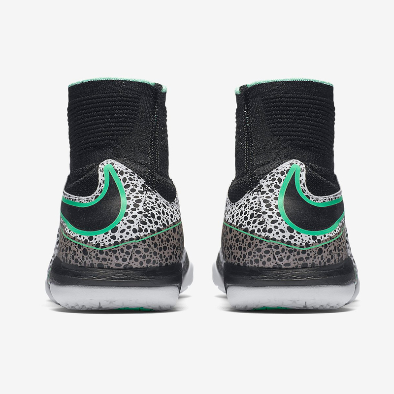 Обувь для зала Nike HyperVenom Proximo IC JR 747487-103